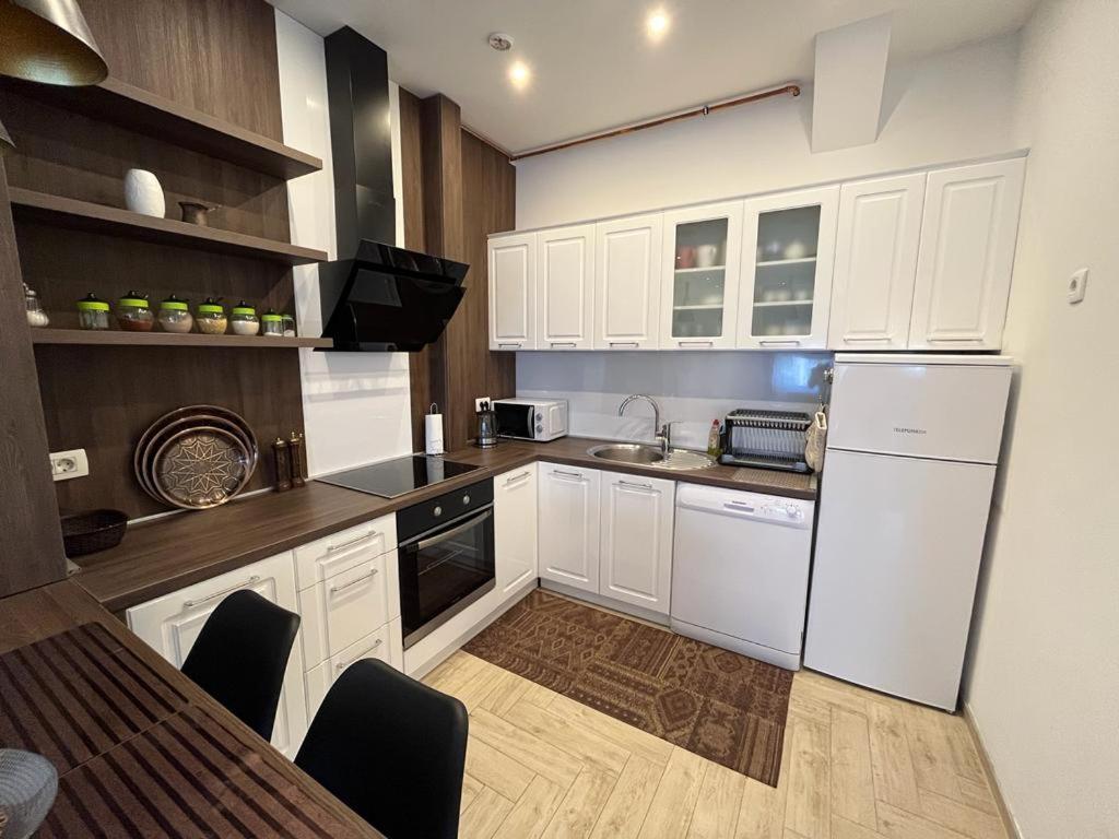 Golden Gate Apartment Sarajevo Exterior photo